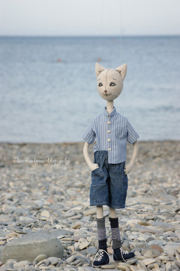 Doll shirt pattern for catlovers